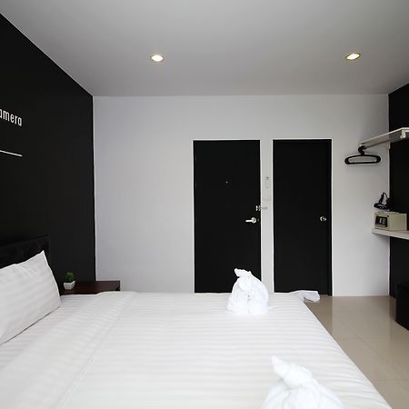 The Artist House Hotell Patong Exteriör bild