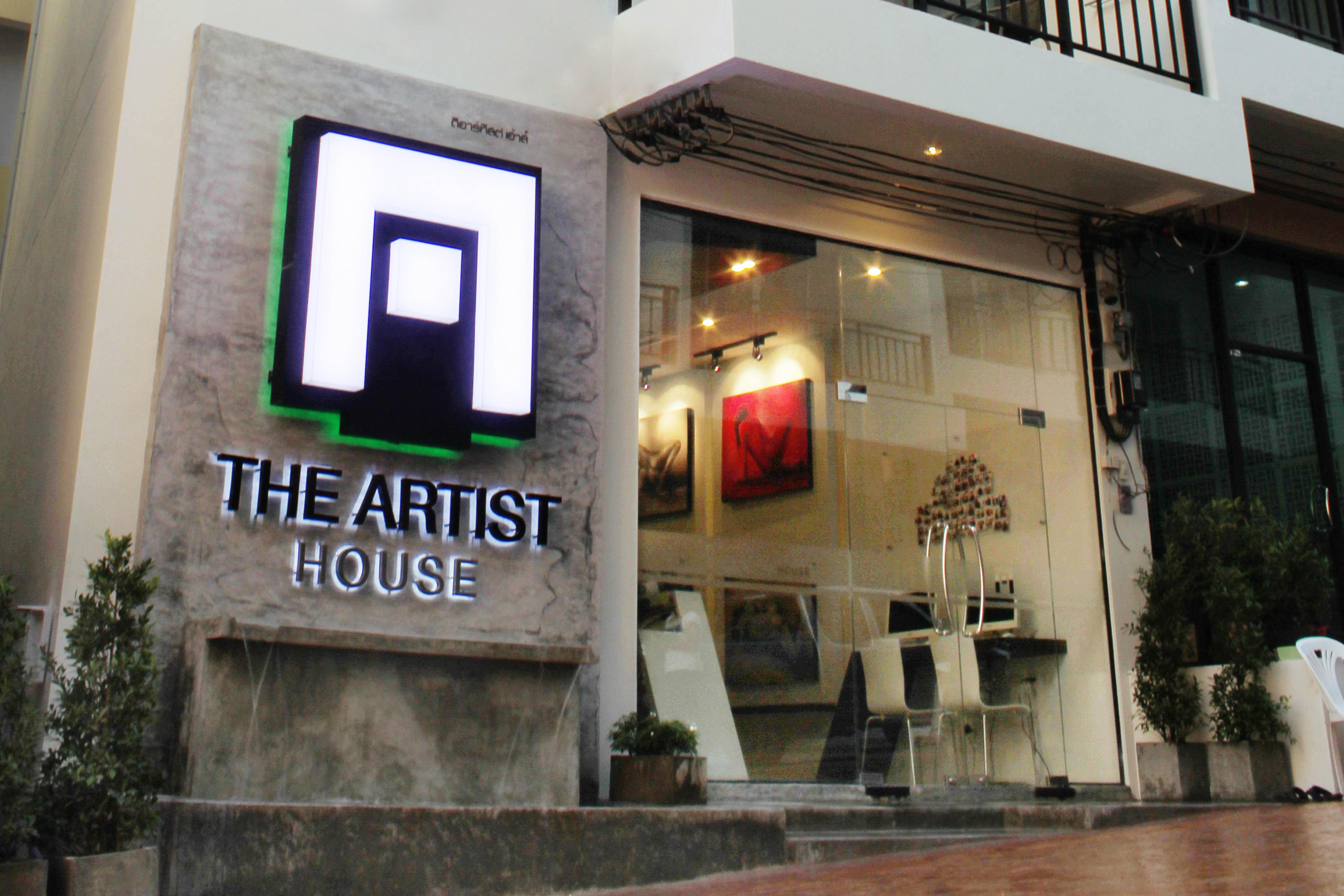 The Artist House Hotell Patong Exteriör bild