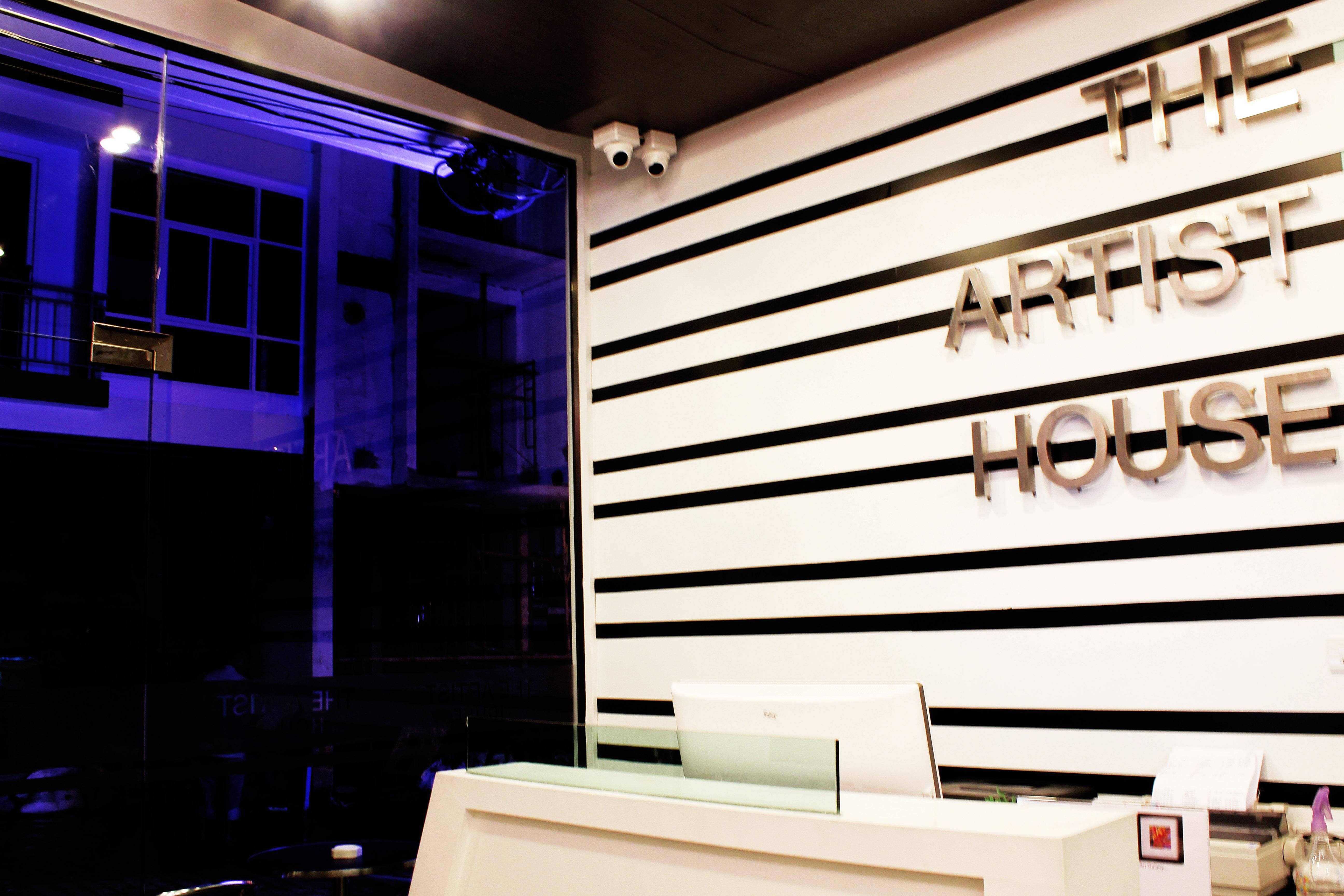 The Artist House Hotell Patong Exteriör bild