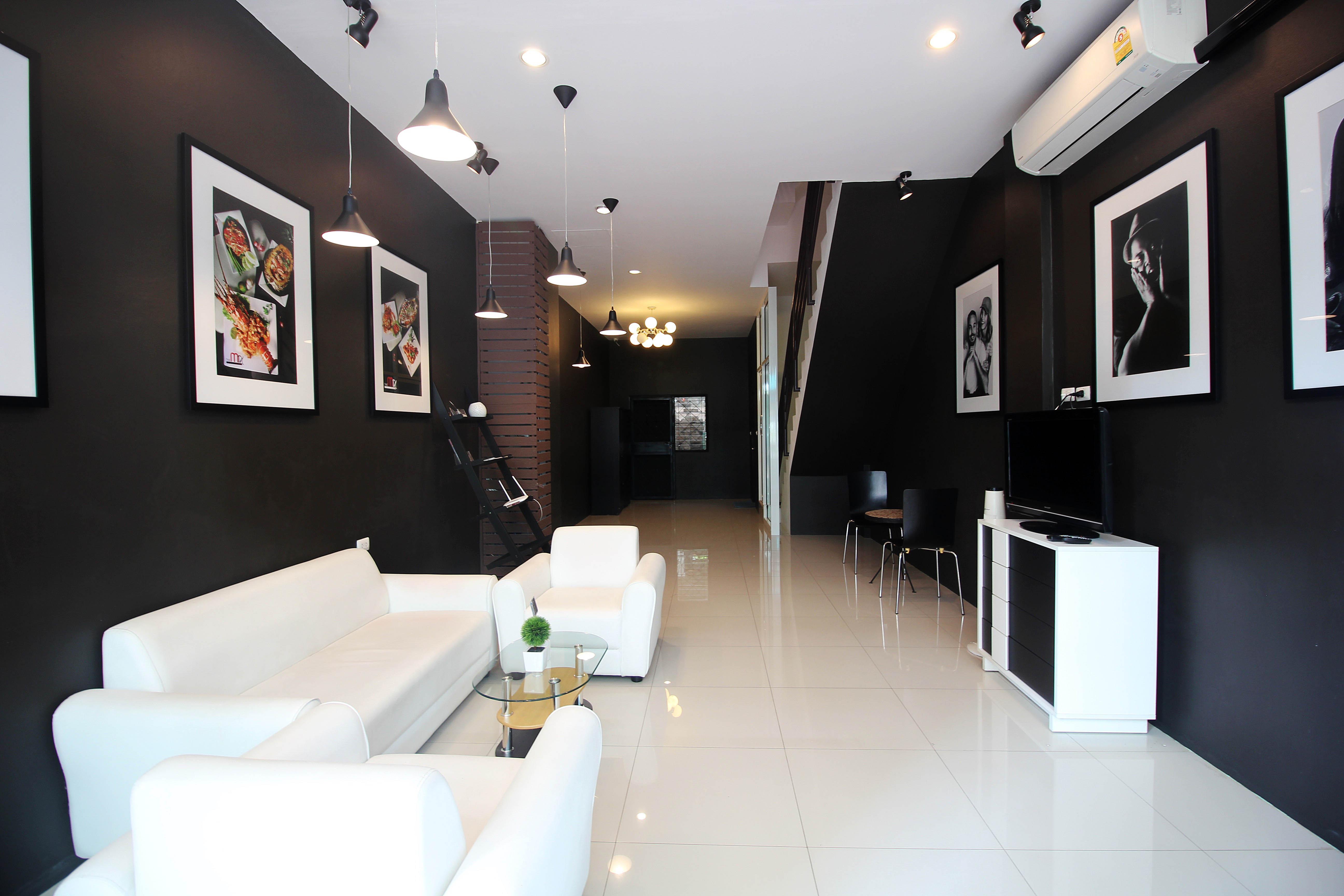 The Artist House Hotell Patong Exteriör bild