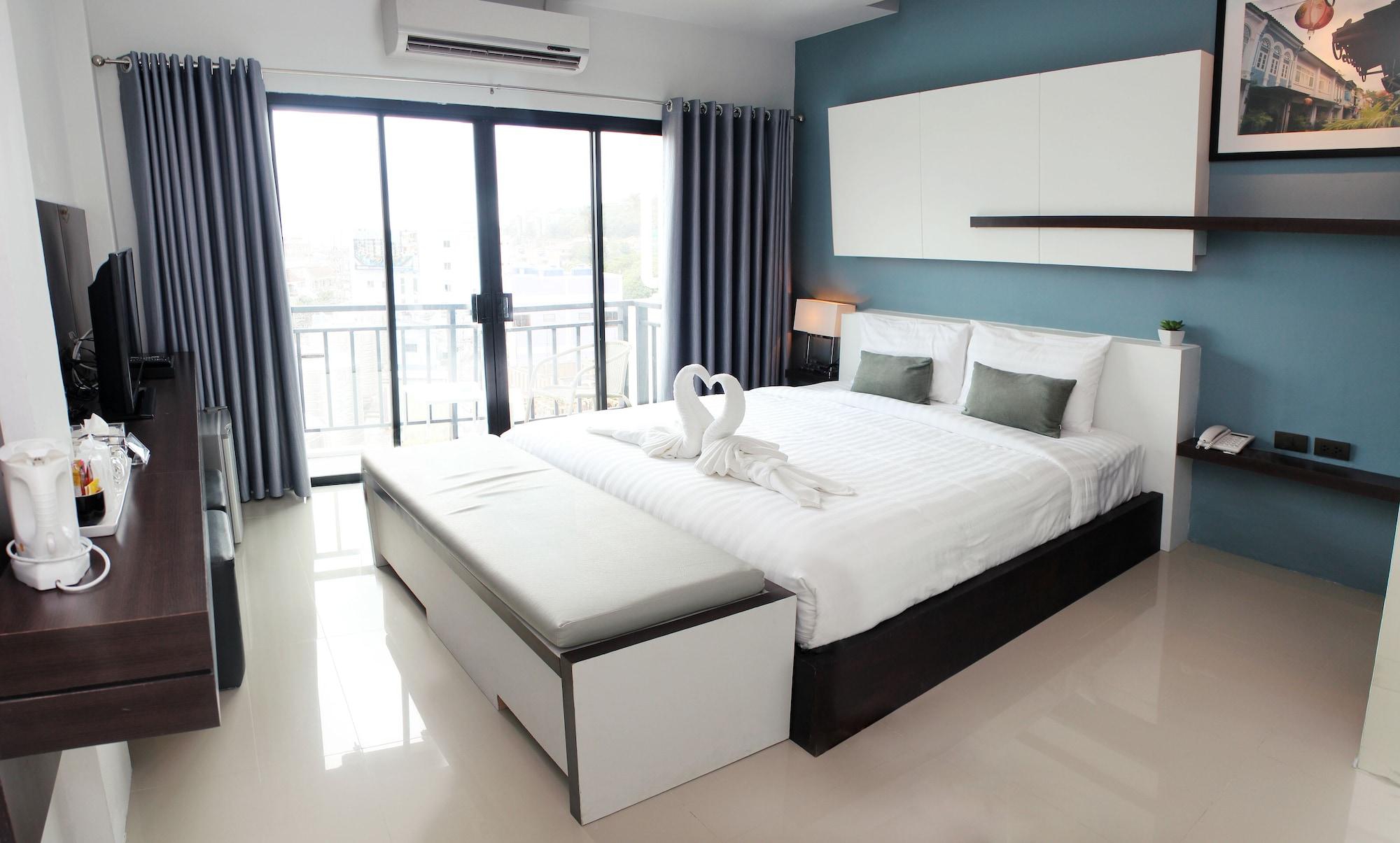The Artist House Hotell Patong Exteriör bild