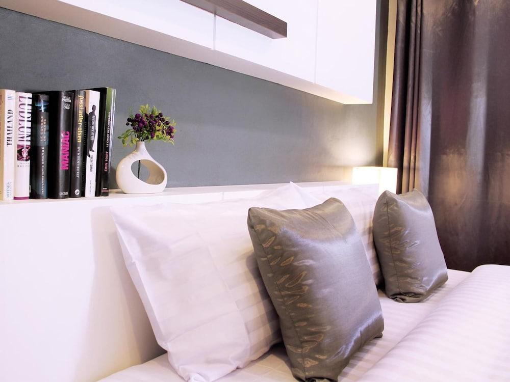 The Artist House Hotell Patong Exteriör bild