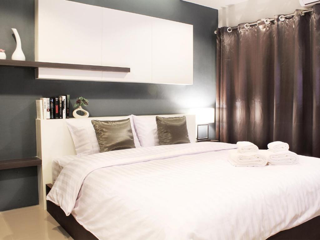 The Artist House Hotell Patong Exteriör bild
