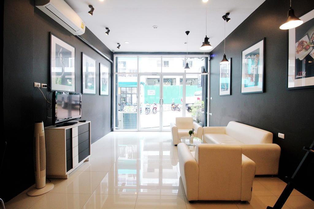 The Artist House Hotell Patong Exteriör bild
